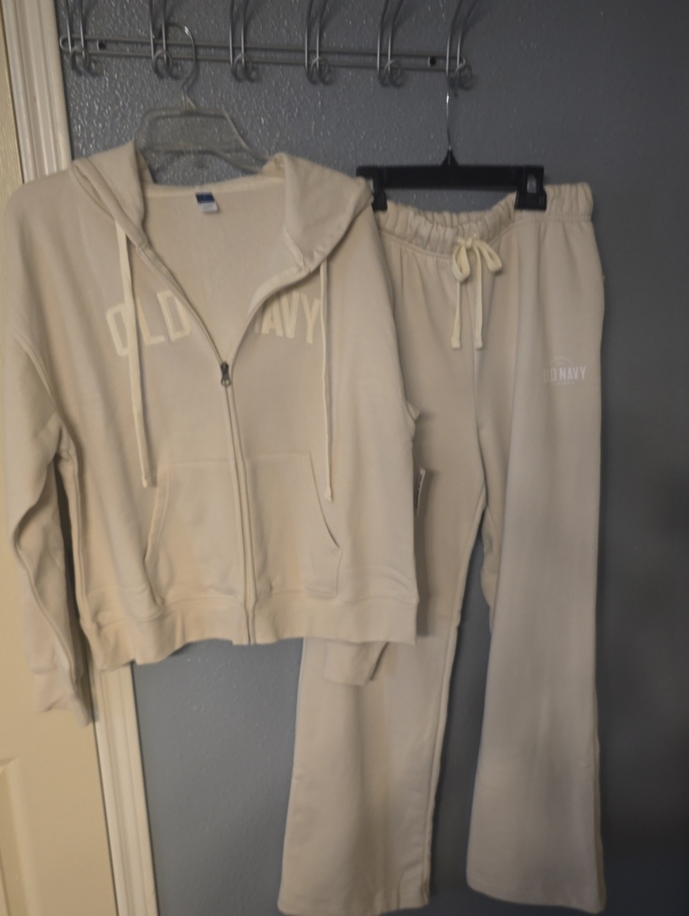 Old Navy Cream Zip Hoodie (Size S) & Sweatpants Size M) Set